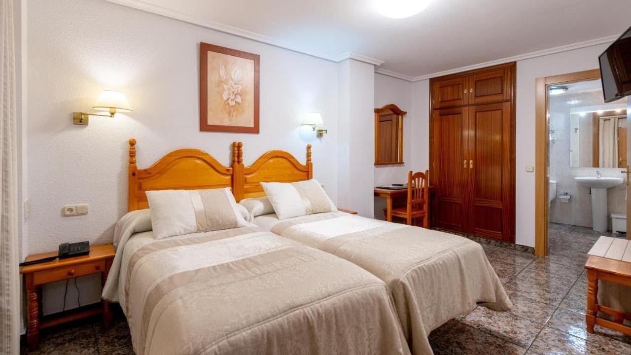 24911 boca de huérgano león